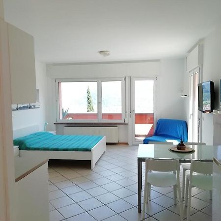Lake & Castle View Apartment ريفا ديل غاردا المظهر الخارجي الصورة