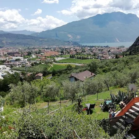 Lake & Castle View Apartment ريفا ديل غاردا المظهر الخارجي الصورة