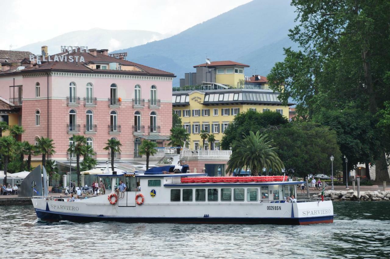 Lake & Castle View Apartment ريفا ديل غاردا المظهر الخارجي الصورة